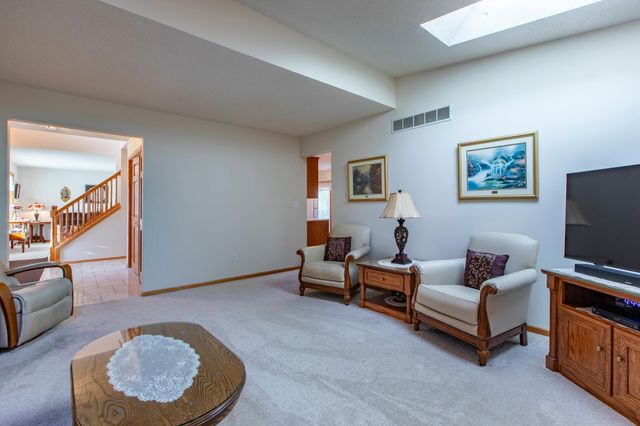 4422 Surrey Lane NW, Rochester, MN 55901