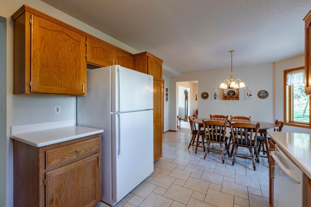 4422 Surrey Lane NW, Rochester, MN 55901