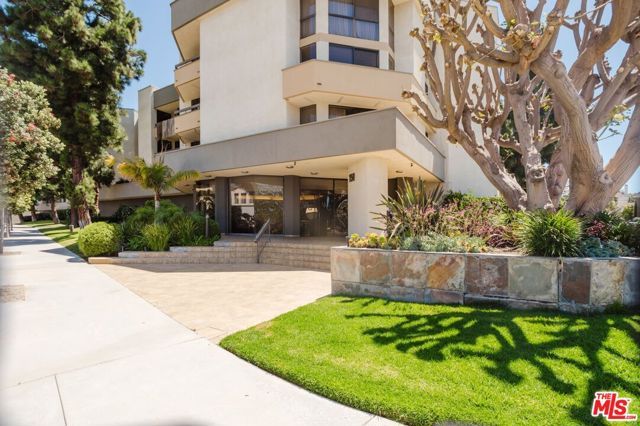 750 S Spaulding Avenue 214, Los Angeles, CA 90036