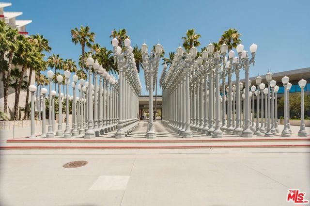 750 S Spaulding Avenue 214, Los Angeles, CA 90036