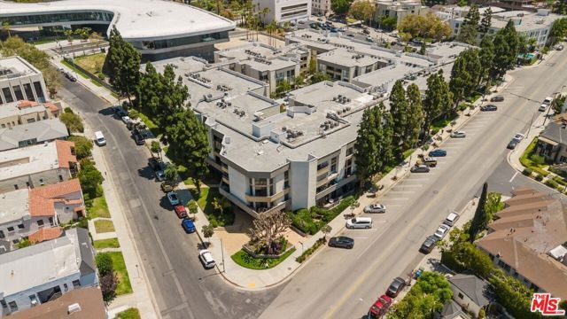 750 S Spaulding Avenue 214, Los Angeles, CA 90036