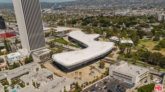 750 S Spaulding Avenue 214, Los Angeles, CA 90036