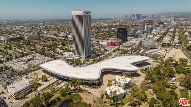 750 S Spaulding Avenue 214, Los Angeles, CA 90036