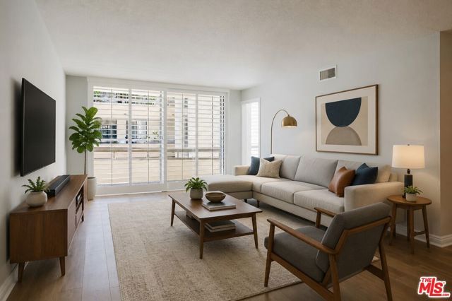 750 S Spaulding Avenue 214, Los Angeles, CA 90036