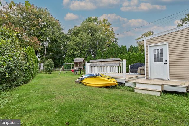 2232 E HELMS MNR, Upper Chichester, PA 19061