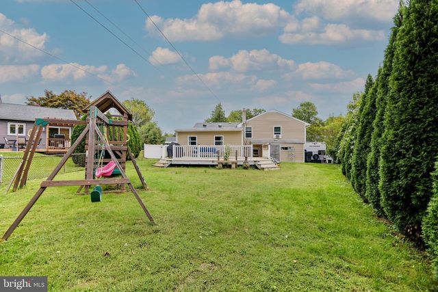 2232 E HELMS MNR, Upper Chichester, PA 19061