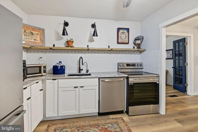 2232 E HELMS MNR, Upper Chichester, PA 19061