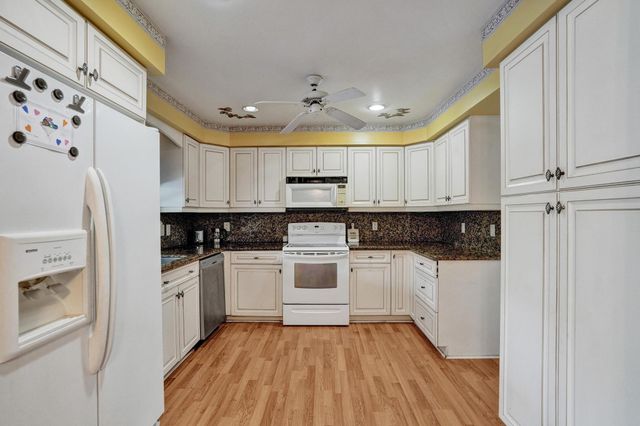 3145 NW 116th Avenue, Coral Springs, FL 33065