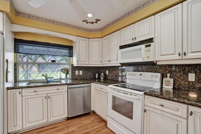 3145 NW 116th Avenue, Coral Springs, FL 33065
