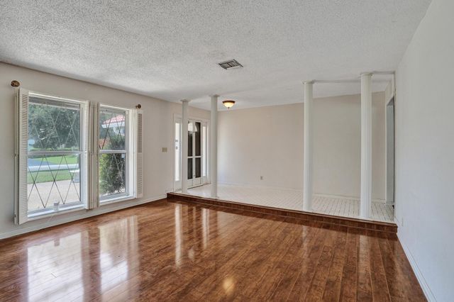 3145 NW 116th Avenue, Coral Springs, FL 33065