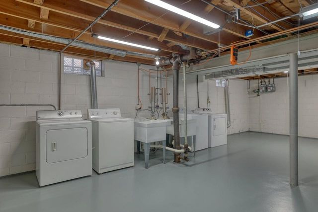 1317 N 116th STREET, Wauwatosa, WI 53226