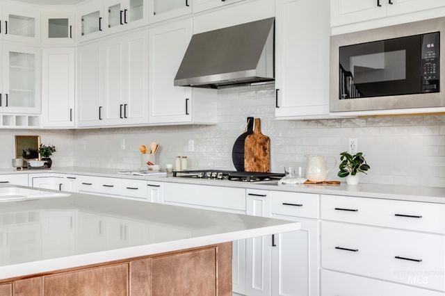 9822 W Delta Brook St, Star, ID 83669