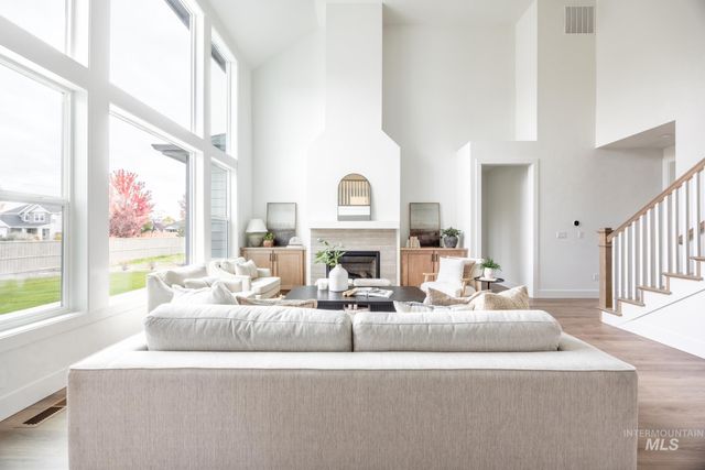 9822 W Delta Brook St, Star, ID 83669