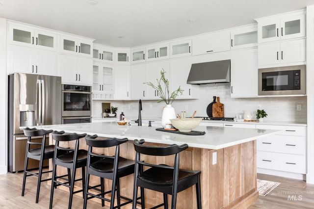 9822 W Delta Brook St, Star, ID 83669