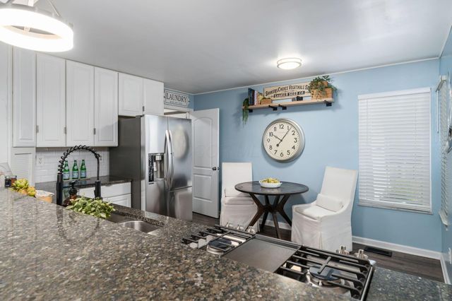 5937 Meadowsglen Drive, Dublin, OH 43017