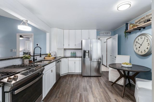 5937 Meadowsglen Drive, Dublin, OH 43017