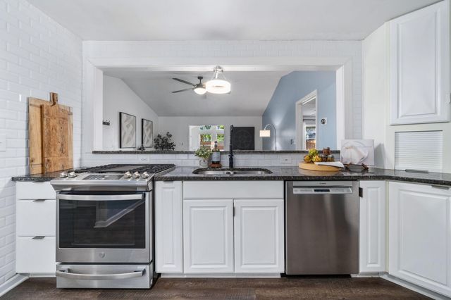 5937 Meadowsglen Drive, Dublin, OH 43017