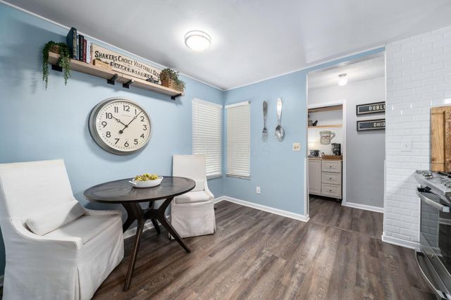 5937 Meadowsglen Drive, Dublin, OH 43017