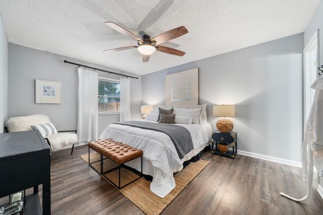 5937 Meadowsglen Drive, Dublin, OH 43017