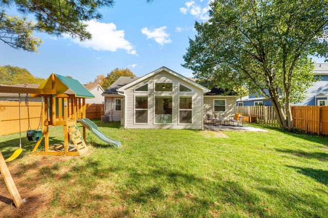 5937 Meadowsglen Drive, Dublin, OH 43017