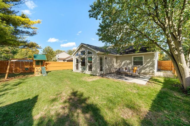 5937 Meadowsglen Drive, Dublin, OH 43017