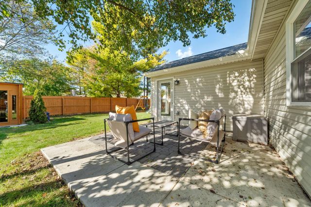 5937 Meadowsglen Drive, Dublin, OH 43017