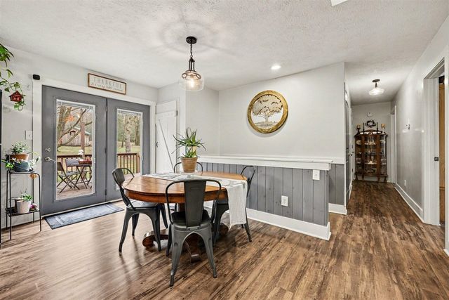 8366 Cottonwood Avenue, Howard City, MI 49329