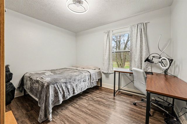 8366 Cottonwood Avenue, Howard City, MI 49329