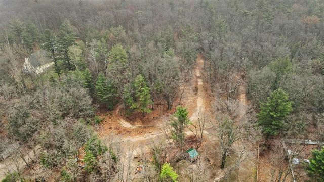 8366 Cottonwood Avenue, Howard City, MI 49329