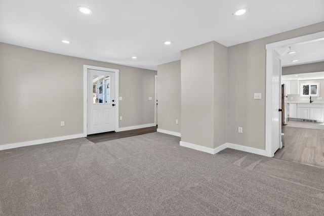 135 George Street, Keene, NH 03431