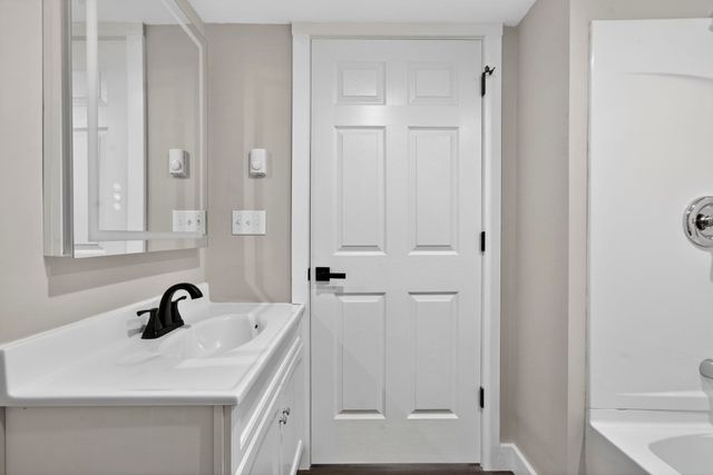 135 George Street, Keene, NH 03431