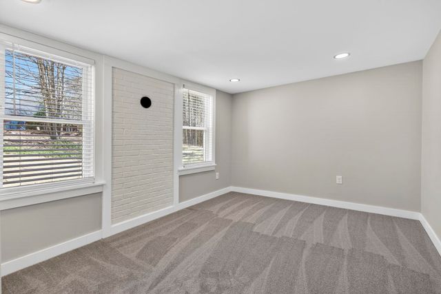 135 George Street, Keene, NH 03431