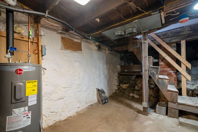 135 George Street, Keene, NH 03431