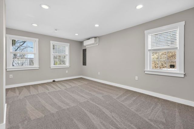 135 George Street, Keene, NH 03431