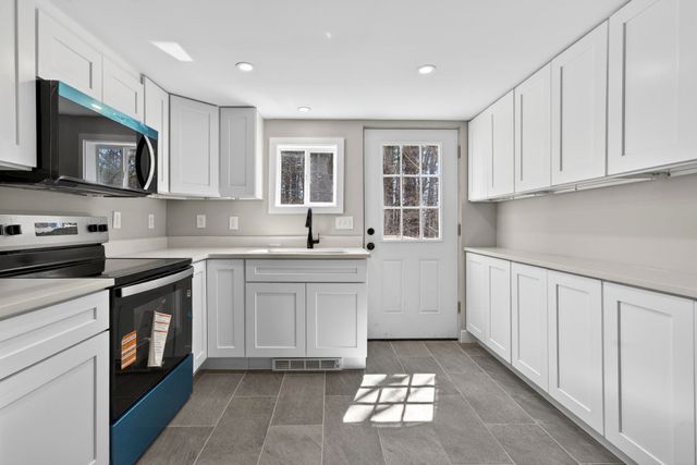135 George Street, Keene, NH 03431