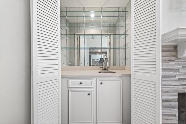 5218 Palmetto Street, Bellaire, TX 77401