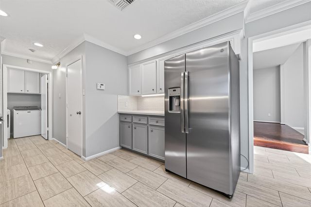 5218 Palmetto Street, Bellaire, TX 77401