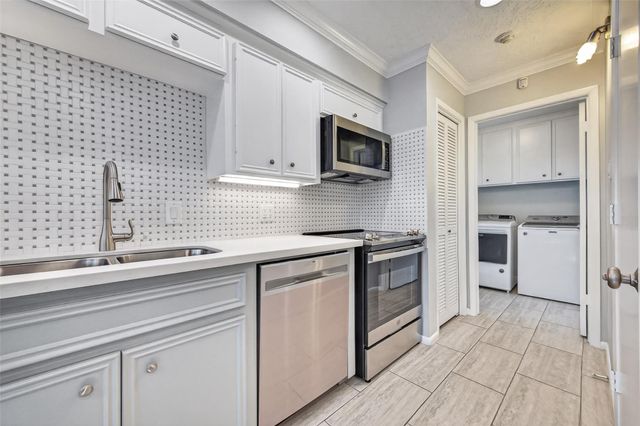 5218 Palmetto Street, Bellaire, TX 77401