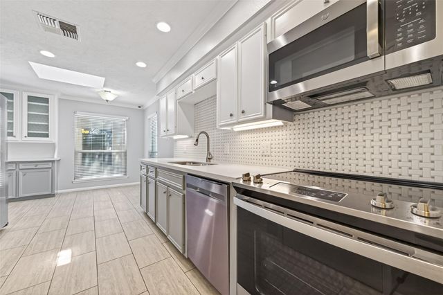 5218 Palmetto Street, Bellaire, TX 77401