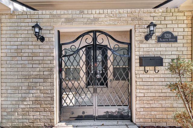 5218 Palmetto Street, Bellaire, TX 77401