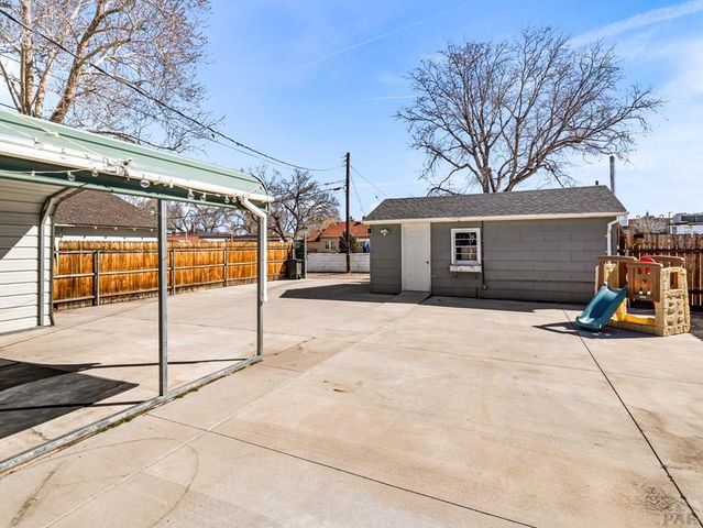 1942 Lake Ave, Pueblo, CO 81004