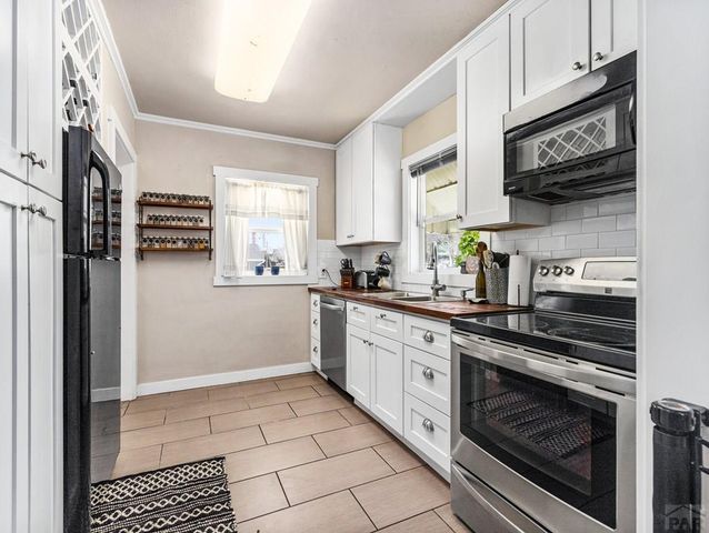 1942 Lake Ave, Pueblo, CO 81004