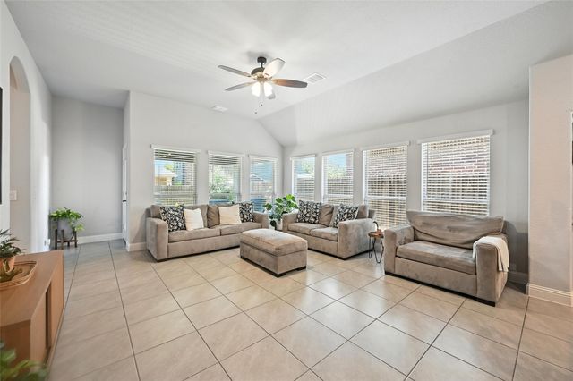 4225 Ambergate Drive, Fort Worth, TX 76036