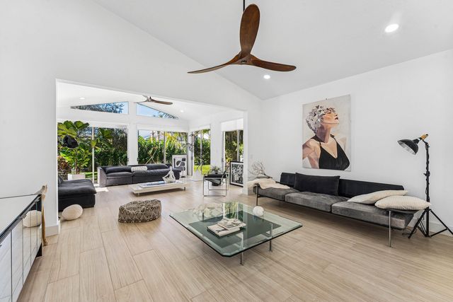 13853 Palm Grove Place, Palm Beach Gardens, FL 33418