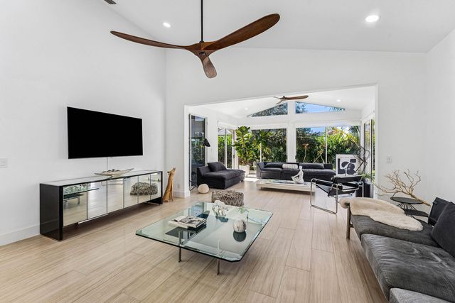 13853 Palm Grove Place, Palm Beach Gardens, FL 33418