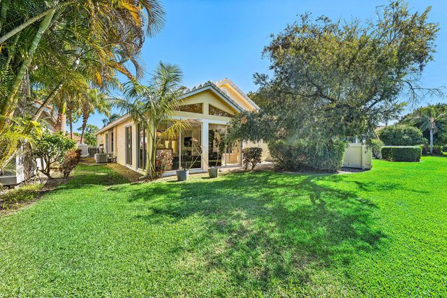 13853 Palm Grove Place, Palm Beach Gardens, FL 33418