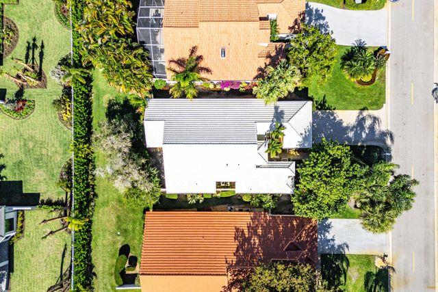 13853 Palm Grove Place, Palm Beach Gardens, FL 33418