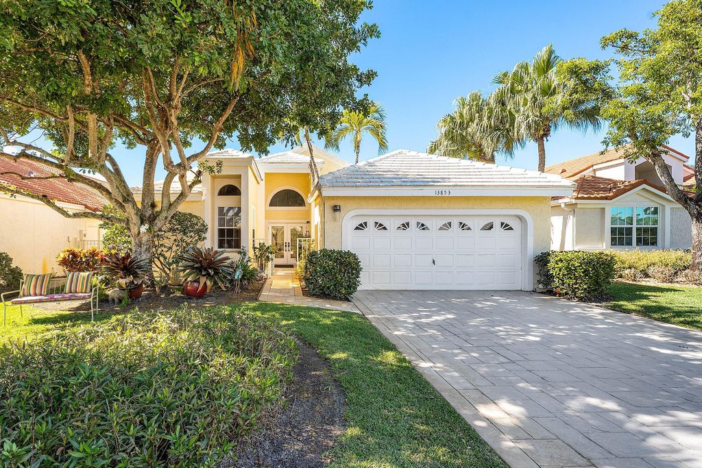 13853 Palm Grove Place, Palm Beach Gardens, FL 33418