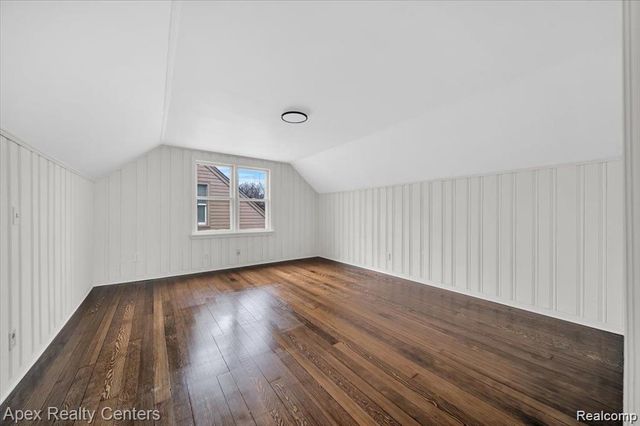 21237 Carlysle Street, Dearborn, MI 48124