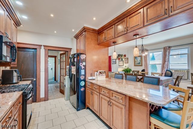 220 Arthur St, Linden City, NJ 07036
